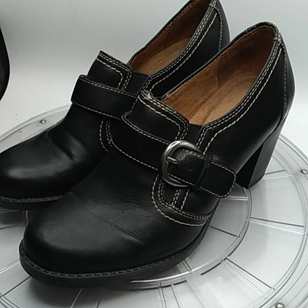 Natural Soul 6 black heels